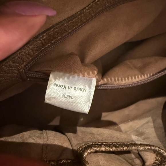 MCM Princess Lion Handbag - Picture 15 of 15